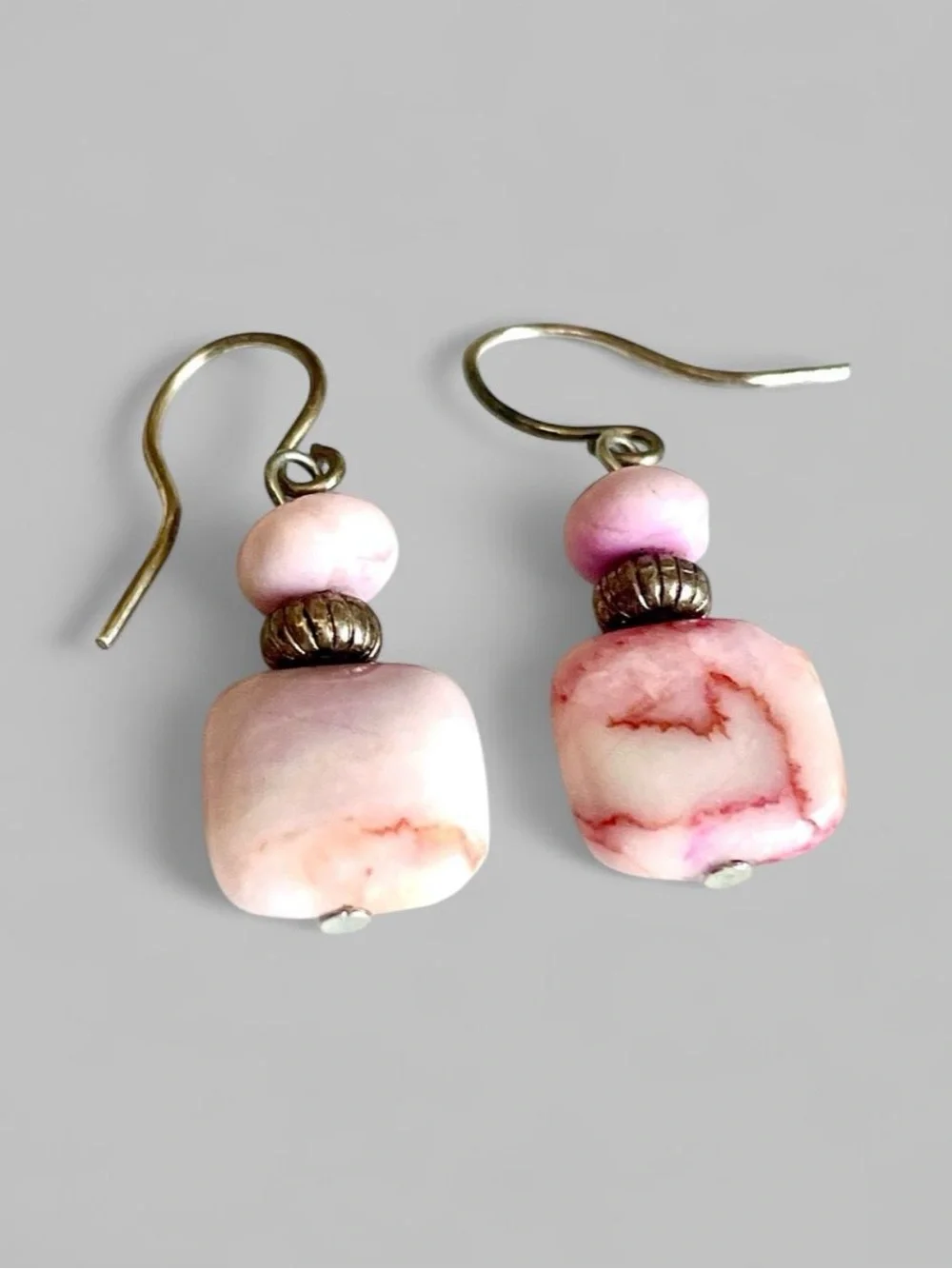Vintage Artisan Howlite/Magnesite Pink Natural Stone Dangle Earrings Silver Boho